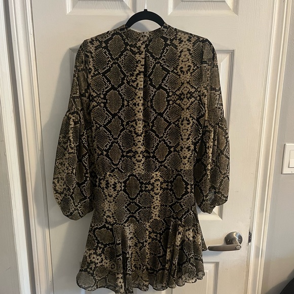 Shop Thursdays snake print dress - Picture 5 of 6